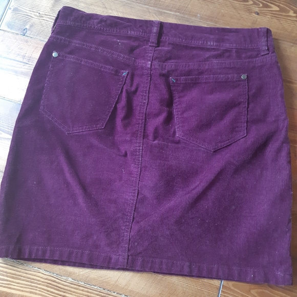 Tommy Hilfiger corduroy skirt - Picture 3 of 3